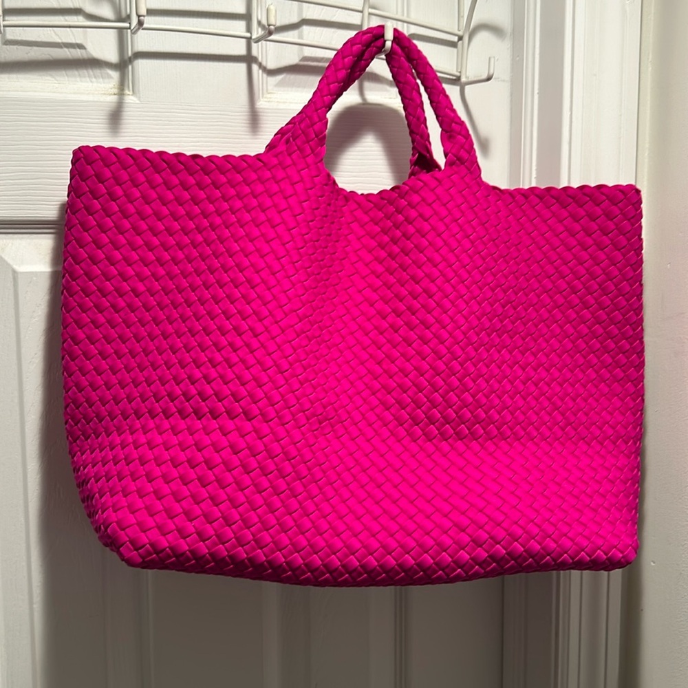Naghedi Tote